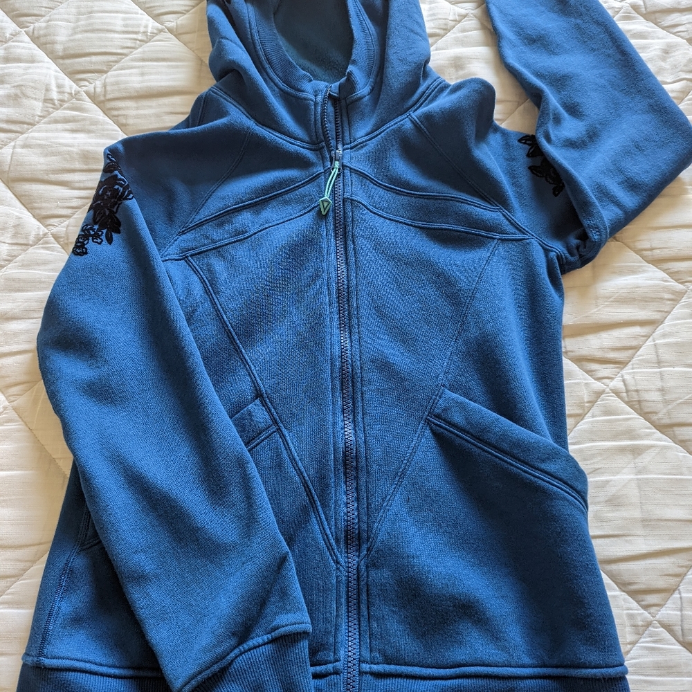 Ivivva Lululemon sweater